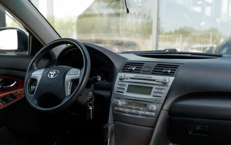 Toyota Camry, 2010 год, 1 300 000 рублей, 16 фотография