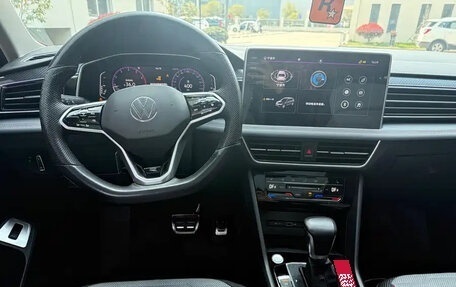 Volkswagen Tiguan II, 2021 год, 3 135 000 рублей, 10 фотография