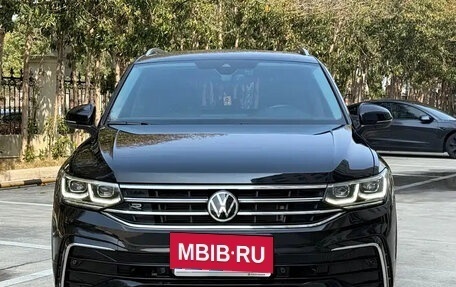 Volkswagen Tiguan II, 2021 год, 3 135 000 рублей, 2 фотография