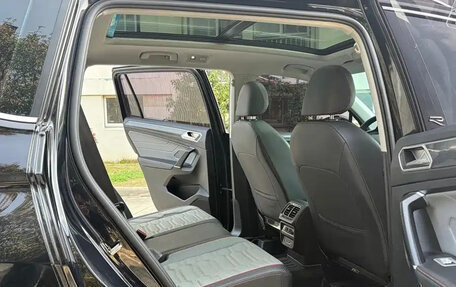 Volkswagen Tiguan II, 2021 год, 3 135 000 рублей, 14 фотография