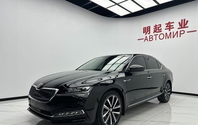 Skoda Superb III рестайлинг, 2022 год, 1 720 000 рублей, 1 фотография