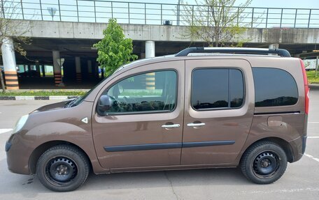 Renault Kangoo II рестайлинг, 2013 год, 900 000 рублей, 2 фотография