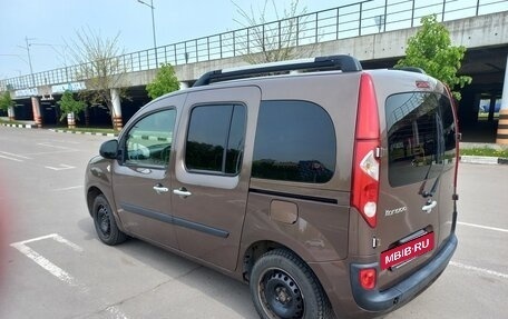 Renault Kangoo II рестайлинг, 2013 год, 900 000 рублей, 3 фотография