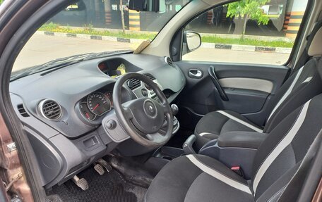 Renault Kangoo II рестайлинг, 2013 год, 900 000 рублей, 13 фотография