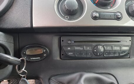 Renault Kangoo II рестайлинг, 2013 год, 900 000 рублей, 17 фотография