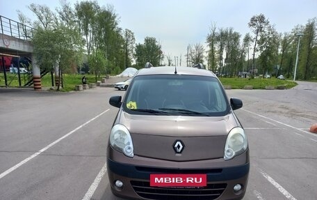 Renault Kangoo II рестайлинг, 2013 год, 900 000 рублей, 19 фотография
