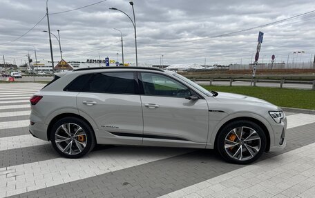 Audi e-tron I, 2021 год, 6 200 000 рублей, 4 фотография