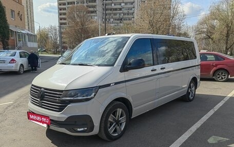 Volkswagen Multivan T6 рестайлинг, 2021 год, 8 750 000 рублей, 8 фотография