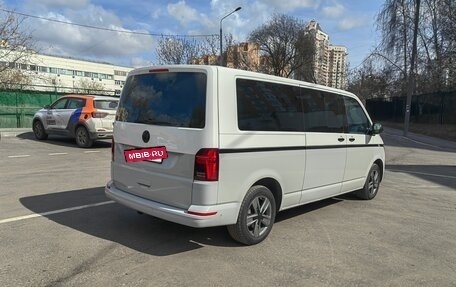 Volkswagen Multivan T6 рестайлинг, 2021 год, 8 750 000 рублей, 5 фотография