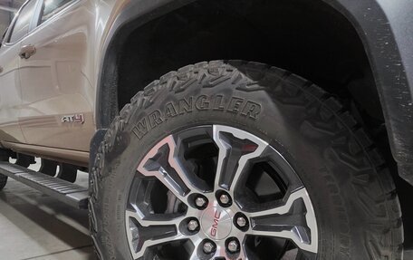 GMC Canyon, 2023 год, 7 100 000 рублей, 8 фотография