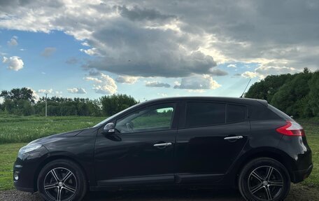 Renault Megane III, 2014 год, 830 000 рублей, 2 фотография