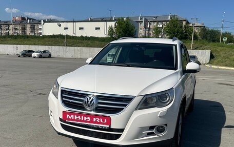 Volkswagen Tiguan I, 2010 год, 1 180 000 рублей, 2 фотография