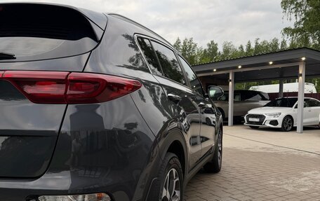 KIA Sportage IV рестайлинг, 2018 год, 2 099 000 рублей, 4 фотография