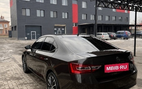 Skoda Superb III рестайлинг, 2018 год, 1 640 000 рублей, 2 фотография