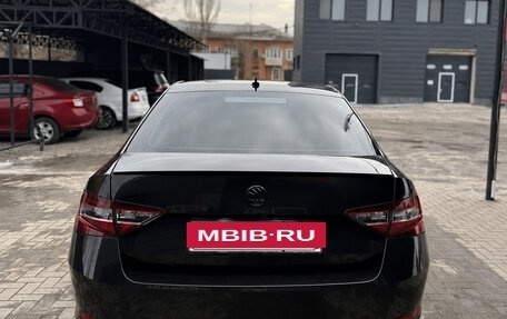 Skoda Superb III рестайлинг, 2018 год, 1 640 000 рублей, 3 фотография