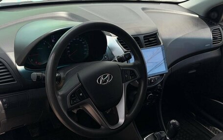 Hyundai Solaris II рестайлинг, 2015 год, 845 000 рублей, 15 фотография