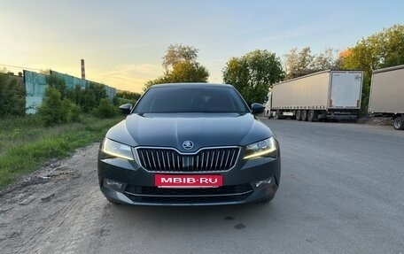 Skoda Superb III рестайлинг, 2017 год, 1 900 000 рублей, 1 фотография