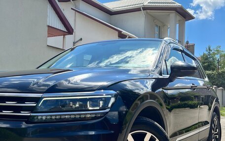 Volkswagen Tiguan II, 2017 год, 2 450 000 рублей, 2 фотография