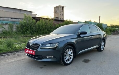 Skoda Superb III рестайлинг, 2017 год, 1 900 000 рублей, 3 фотография