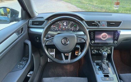 Skoda Superb III рестайлинг, 2017 год, 1 900 000 рублей, 12 фотография