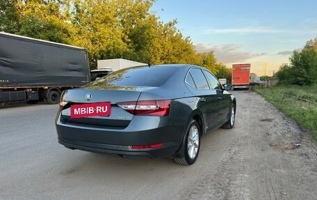 Skoda Superb III рестайлинг, 2017 год, 1 900 000 рублей, 8 фотография