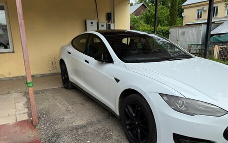 Tesla Model S I, 2014 год, 2 400 000 рублей, 2 фотография
