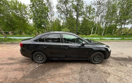 Volkswagen Jetta VI, 2013 год, 950 000 рублей, 4 фотография