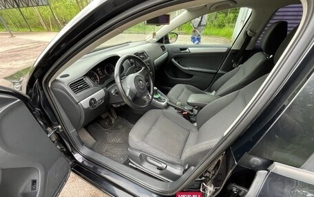 Volkswagen Jetta VI, 2013 год, 950 000 рублей, 8 фотография