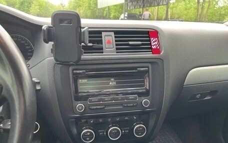 Volkswagen Jetta VI, 2013 год, 950 000 рублей, 10 фотография