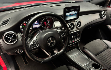 Mercedes-Benz GLA, 2017 год, 2 590 000 рублей, 13 фотография