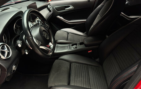 Mercedes-Benz GLA, 2017 год, 2 590 000 рублей, 15 фотография
