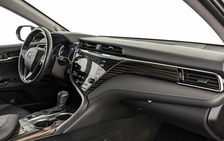 Toyota Camry, 2020 год, 3 410 000 рублей, 13 фотография
