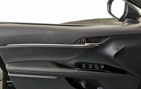Toyota Camry, 2020 год, 3 410 000 рублей, 19 фотография