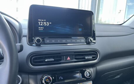 Hyundai Kona I, 2022 год, 2 125 000 рублей, 13 фотография