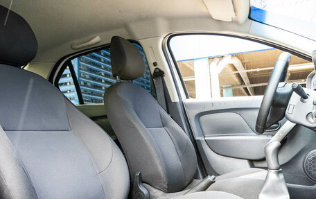 Renault Logan II, 2019 год, 1 179 000 рублей, 12 фотография