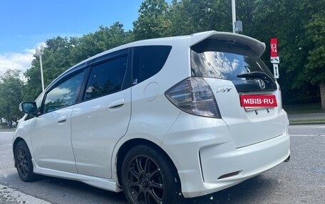 Honda Fit III, 2011 год, 950 000 рублей, 1 фотография