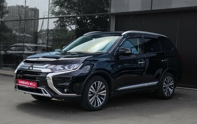 Mitsubishi Outlander III рестайлинг 3, 2021 год, 3 390 000 рублей, 1 фотография