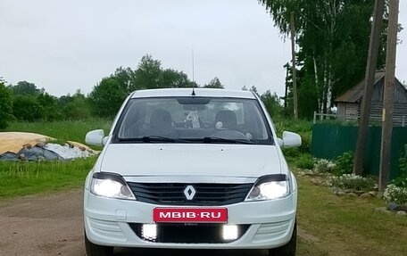 Renault Logan I, 2012 год, 320 000 рублей, 1 фотография