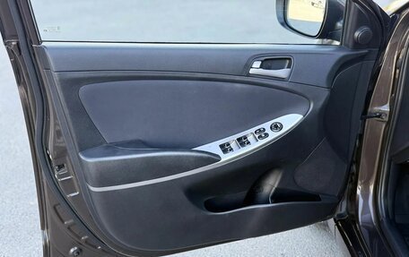 Hyundai Solaris II рестайлинг, 2015 год, 1 129 000 рублей, 15 фотография