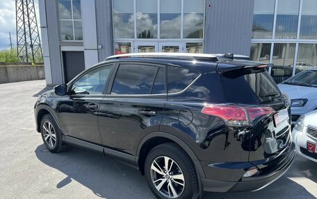 Toyota RAV4, 2017 год, 2 789 000 рублей, 2 фотография