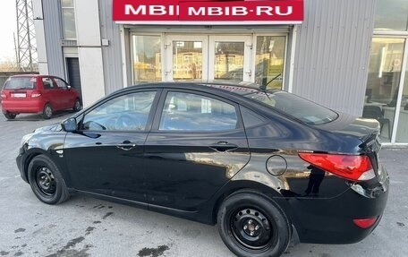 Hyundai Solaris II рестайлинг, 2011 год, 744 000 рублей, 2 фотография