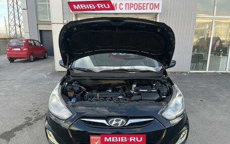 Hyundai Solaris II рестайлинг, 2011 год, 744 000 рублей, 4 фотография