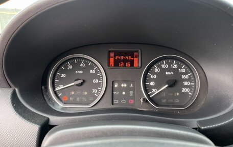 Renault Logan I, 2012 год, 556 000 рублей, 11 фотография