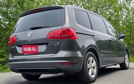 Volkswagen Sharan II, 2013 год, 900 000 рублей, 10 фотография