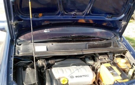 Opel Zafira A рестайлинг, 2001 год, 320 000 рублей, 15 фотография