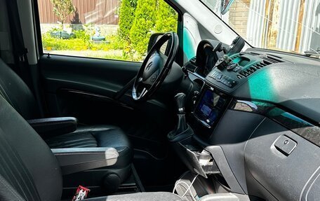 Mercedes-Benz Viano, 2011 год, 1 999 000 рублей, 4 фотография