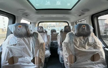 Hyundai Staria, 2025 год, 7 000 000 рублей, 21 фотография
