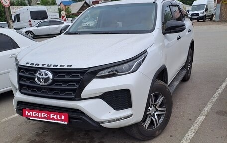 Toyota Fortuner II, 2022 год, 5 000 000 рублей, 2 фотография