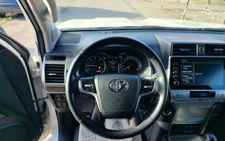 Toyota Land Cruiser Prado 150 рестайлинг 2, 2023 год, 7 417 000 рублей, 1 фотография