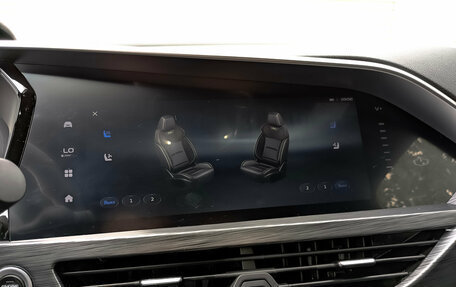 Geely Tugella FY11, 2023 год, 3 000 000 рублей, 28 фотография